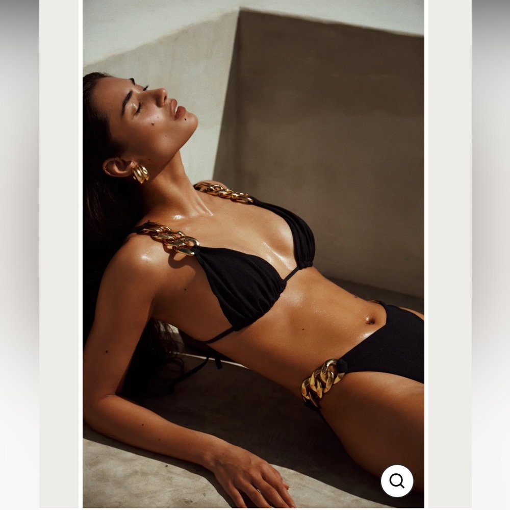 Same GOLD CHAIN TRIANGLE (FAUX SUEDE BLACK) bikini
